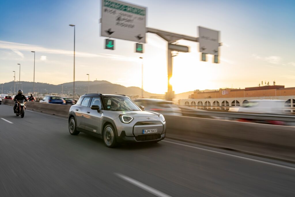 mini cooper listrik aceman